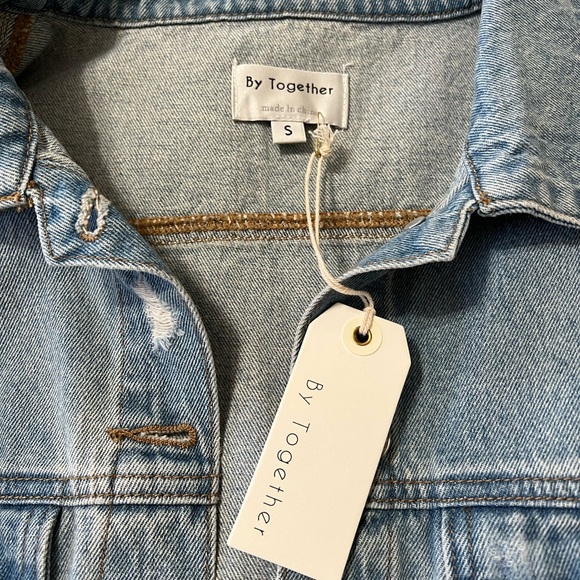 (NWT) Light Denim Distressed Jean Button Up Jacket - Picture 6 of 10